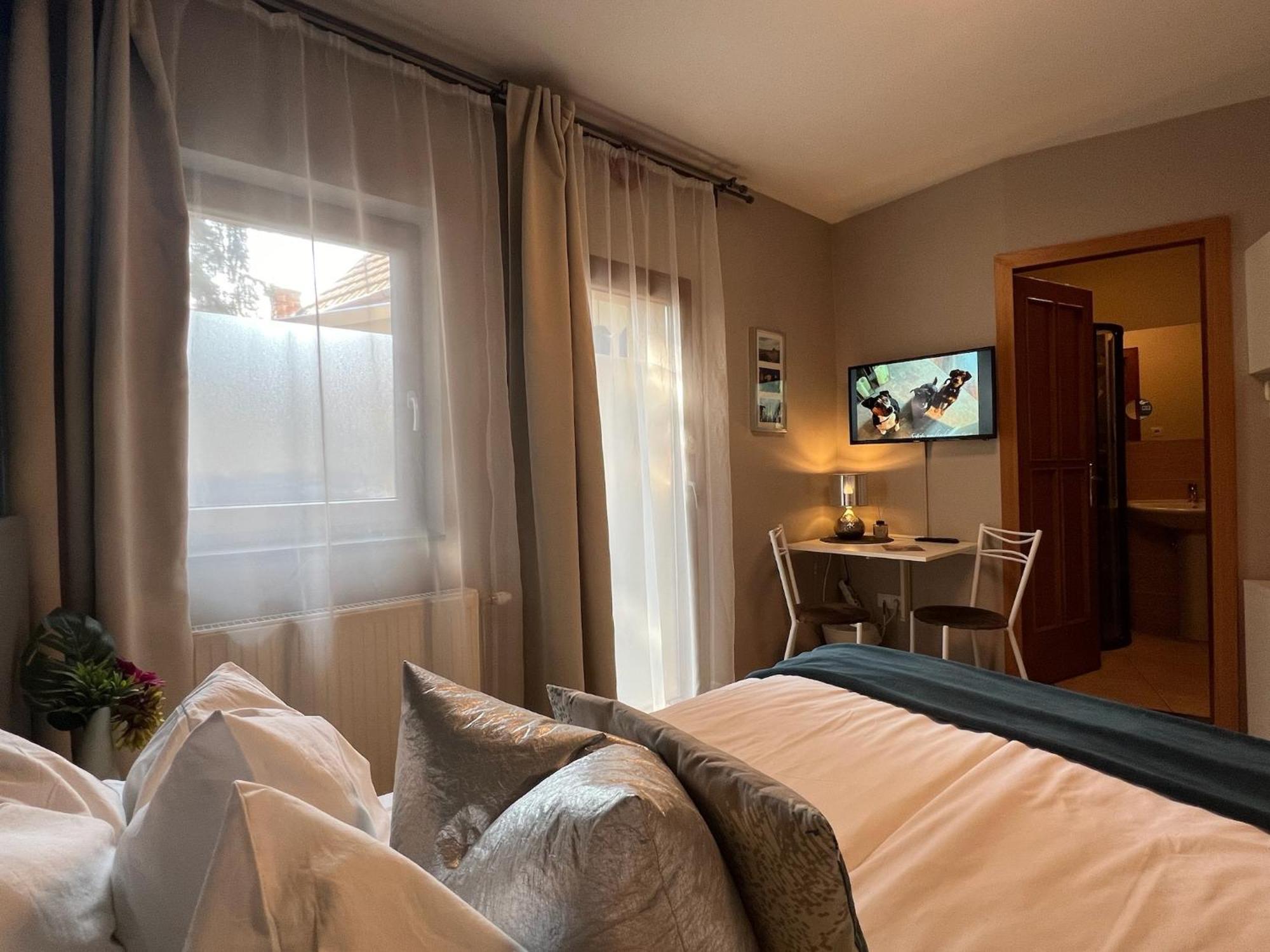 Aparthotel Margareta Garden & Eger