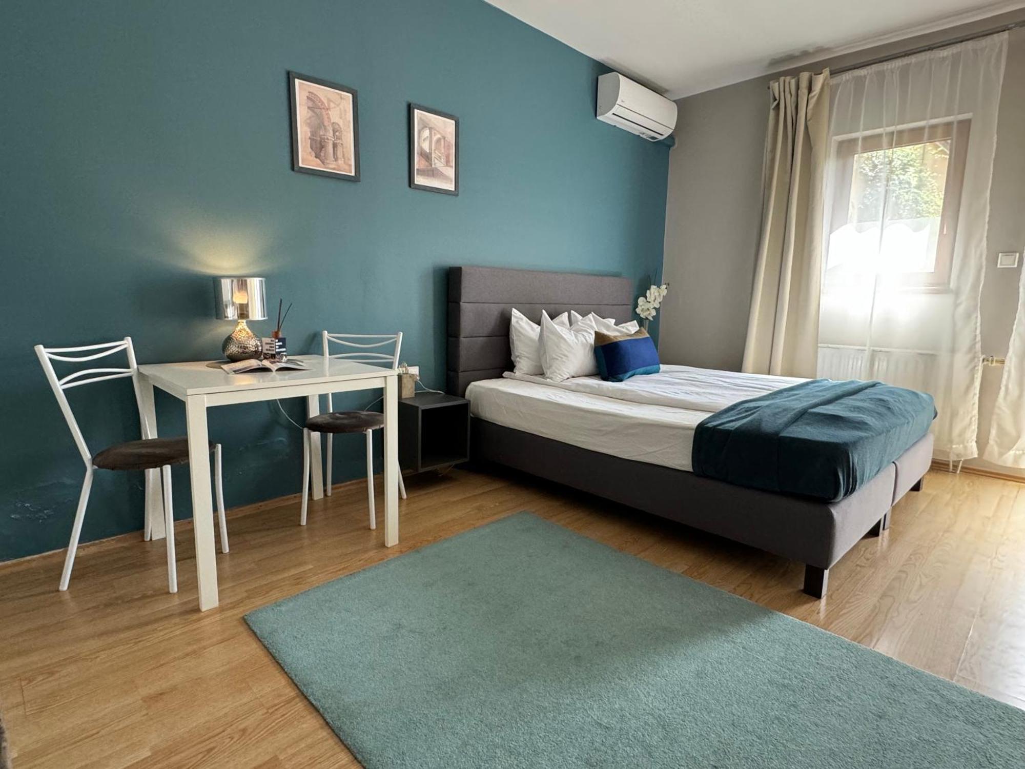 Margareta Garden & 2*